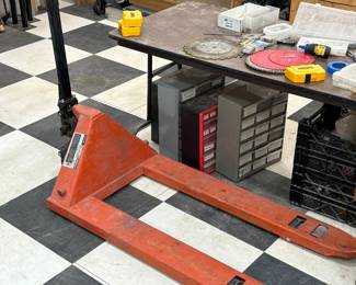 Pallet jack