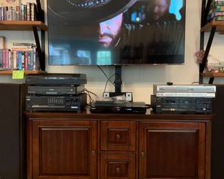 55" Roku flatscreen tv