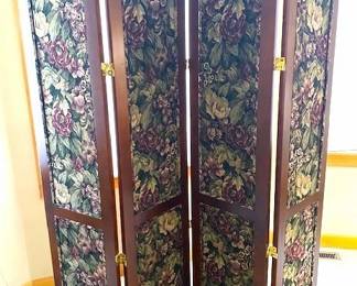 Upholstered 4-panel screen