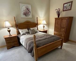 Queen bed set, poster bed, 2 nightstands, armoire and two matching dressers