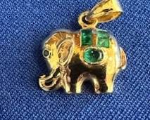 18k and emerald elephant charm