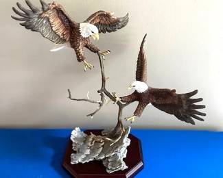 Maruri Studio Eagle collectible