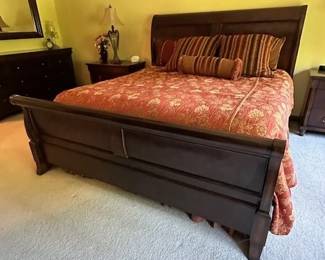 Bernhardt King sleigh bed