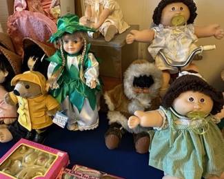 Doll collection including Cabbage Patch and Danbury Mint