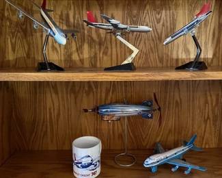 Northwest Orient airplanes