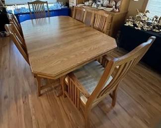 Oak dining table and six chairs (with leaves)