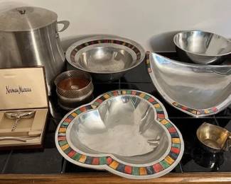 Mikasa Carnival Servings bowls