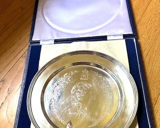 Commemorative Royal Silver Jubilee, plate number 1149 in a worldwide limited adition of 2,000 only, was made to the order of G.B. Hoare Esquire, 1997.