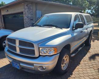 2002 Dodge Ram 77,000 miles runs drives.