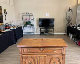 Thomasville sideboard