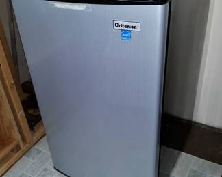 Mini fridge ~ in great working order