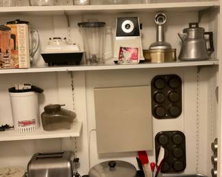 MISC. KITCHENWARES AND SMALL APPLIANCES