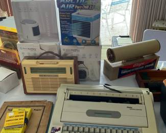 VINTAGE TYPEWRITER, PHILLIPS NORELCO RADIO AND ALLEGRO SPEAKER