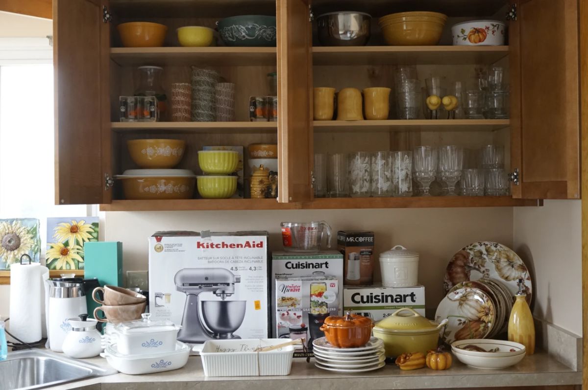 New in box Kitchen Aid stand mixer, Cuisinart, Nuwave, Southern Living stoneware, Le Creuset