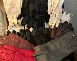 Assortment of Ladies Gloves
