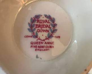 Queen Anne "Royal Bridal Gown" China - Set of 6 Teacup & Saucers, Creamer, Serving Platter