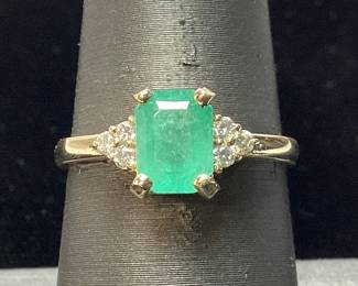 10KT YELLOW GOLD EMERALD & DIAMOND