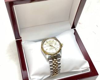 1981 ROLEX DATE 34mm 14KT GOLD & STAINLESS MEN’S AUTOMATIC WATCH, MODEL 15000, MOVEMENT CALIBER 3035, FLUTED BEZEL, GOLD & STAINLESS JUBILEE BRACELET, RECENTLY SERVICED.