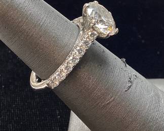 18KT WHITE GOLD 2.54ct M S1 CENTER DIAMOND TACORI ACCENTED SOLITAIRE ENGAGEMENT RING, .59ct SMALL ROUNDS F-G VS1-VS2, 4.7 GRAMS, ALL NATURAL DIAMONDS, SIZE 4