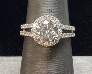 18KT WHITE GOLD HALO 1.5ct CENTER DIAMOND I I1 SPLIT SHANK ENGAGEMENT RING w .52ct SMALL ROUNDS G-H, VS2-SI1, 4.8 GRAMS, NATURAL DIAMONDS, SIZE 7, COMES WITH APPRAISAL