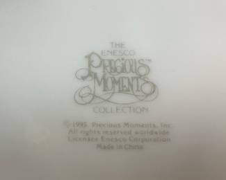 1995 ENESCO SUGAR TOWN PRECIOUS MOMENTS