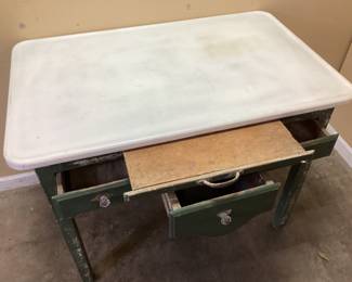 VTG. ENAMEL TOP 3 DRAWER GREEN DESK