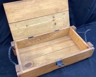 WOOD MILITARY AMMUNITIONS BOX