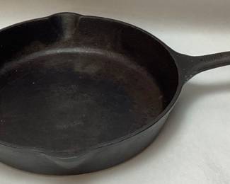 EMERIL 13 CAST IRON 2 SPOUT FRYPAN