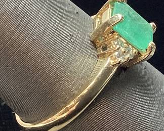 10KT YELLOW GOLD EMERALD & DIAMOND