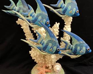 5 FISH SEASHORE FIGURINE, 13