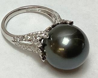 PLATINUM TAHITIAN PEARL & DIAMOND RING, SIZE 7.25, 0.90cts DIAMONDS, AIGL APPRAISAL $13,500.00,