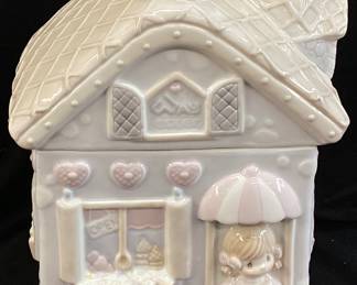 1995 ENESCO SUGAR TOWN PRECIOUS MOMENTS