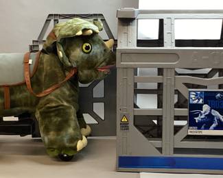 DYNACRAFT JURASSIC WORLD TRICERATOPS RIDING TOY