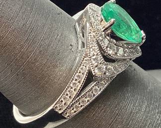 PLATINUM COLOMBIAN EMERALD & DIAMOND RING, SIZE 7, 1.05cts EMERALD, 0.38cts DIAMONDS, 8.1g TOTAL WEIGHT

AIGL APPRAISAL $12,268.00,