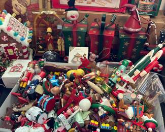 Assortment of Christmas Decor & Ornaments