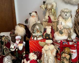 Assortment of Christmas Decor & Ornaments