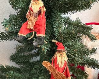 Assortment of Christmas Decor & Ornaments