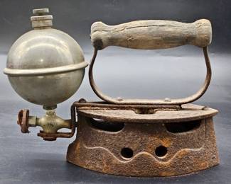 Antique Steam Ball Sad Iron.9½ X 3½ X 6½"