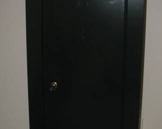 Gun cabinet