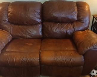 Leather  loves seat