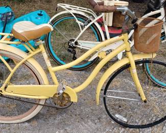 Schwinn fare haven cruser needs tire otherwise goodshap