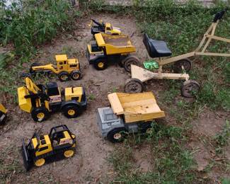 Assortment of Tonka toys