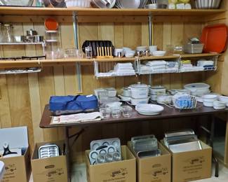 Corning Ware, Bakeware, Kitchen Linens 