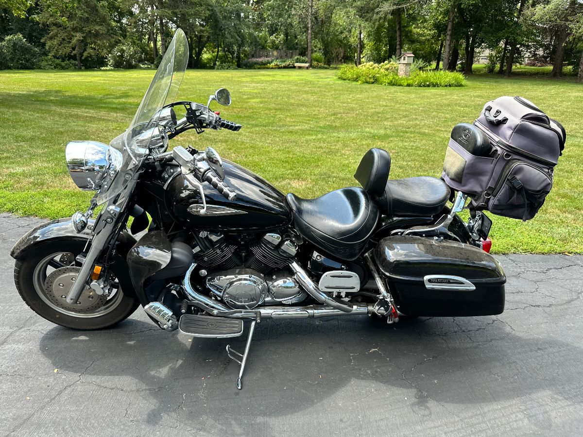 2007 Yamaha Royal Star deluxe, little over 8000 miles, with stereo rear bag and side bags, windshield cruise control. 