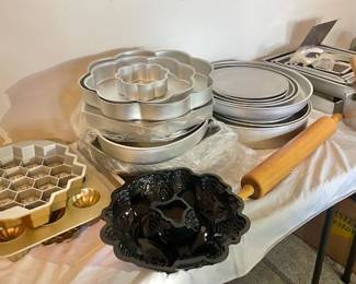 baking/cake bun pans