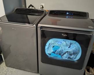 Washer and dryer set $350