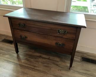 2-drawer dresser