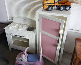 Child's play kitchen toys, toy cement truck