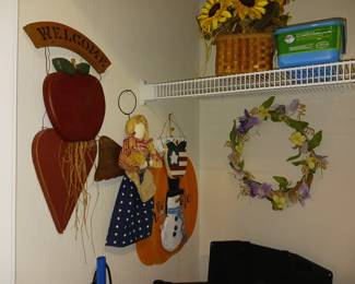 Holiday wall decorations and door decorations