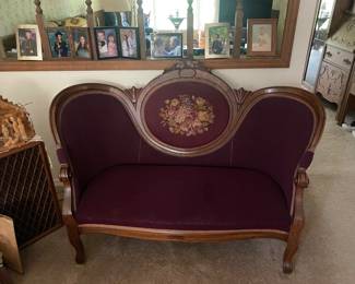 Victorian Couch excellent condition